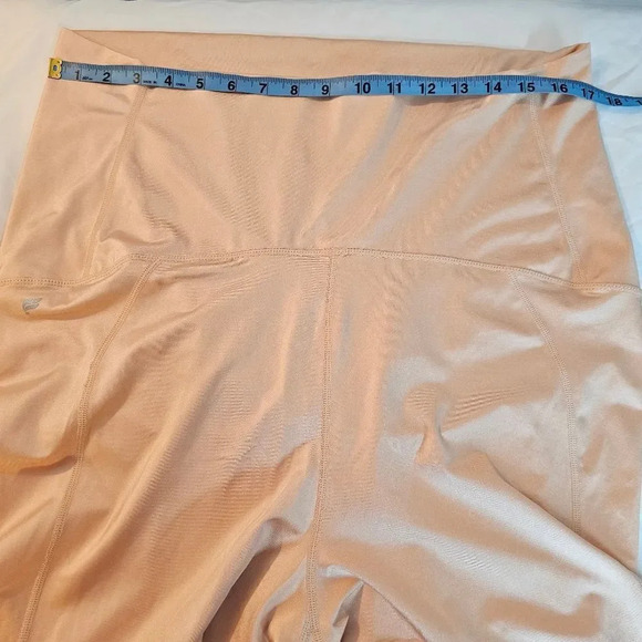 ♥Maternity Fabletics leggings - Picture 2 of 5